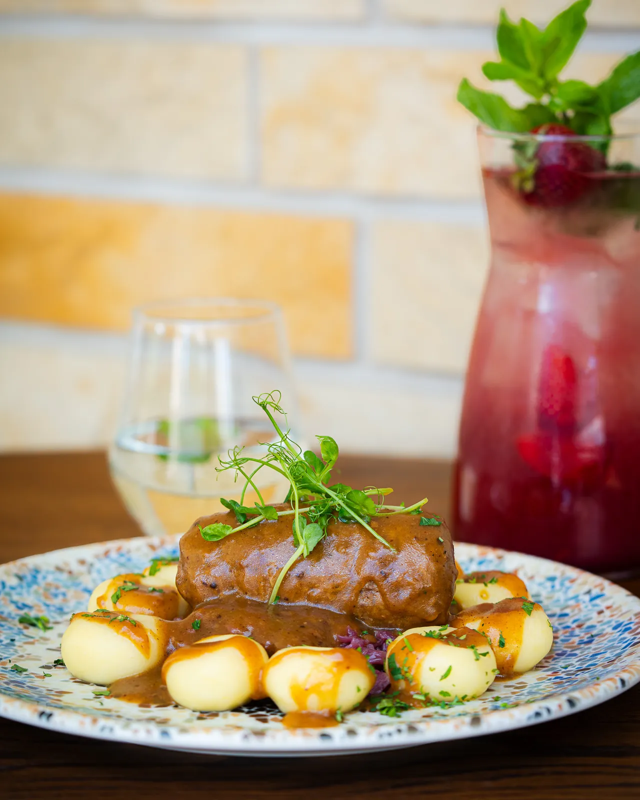 Danie z dziczyzny podane w Restauracji MAX