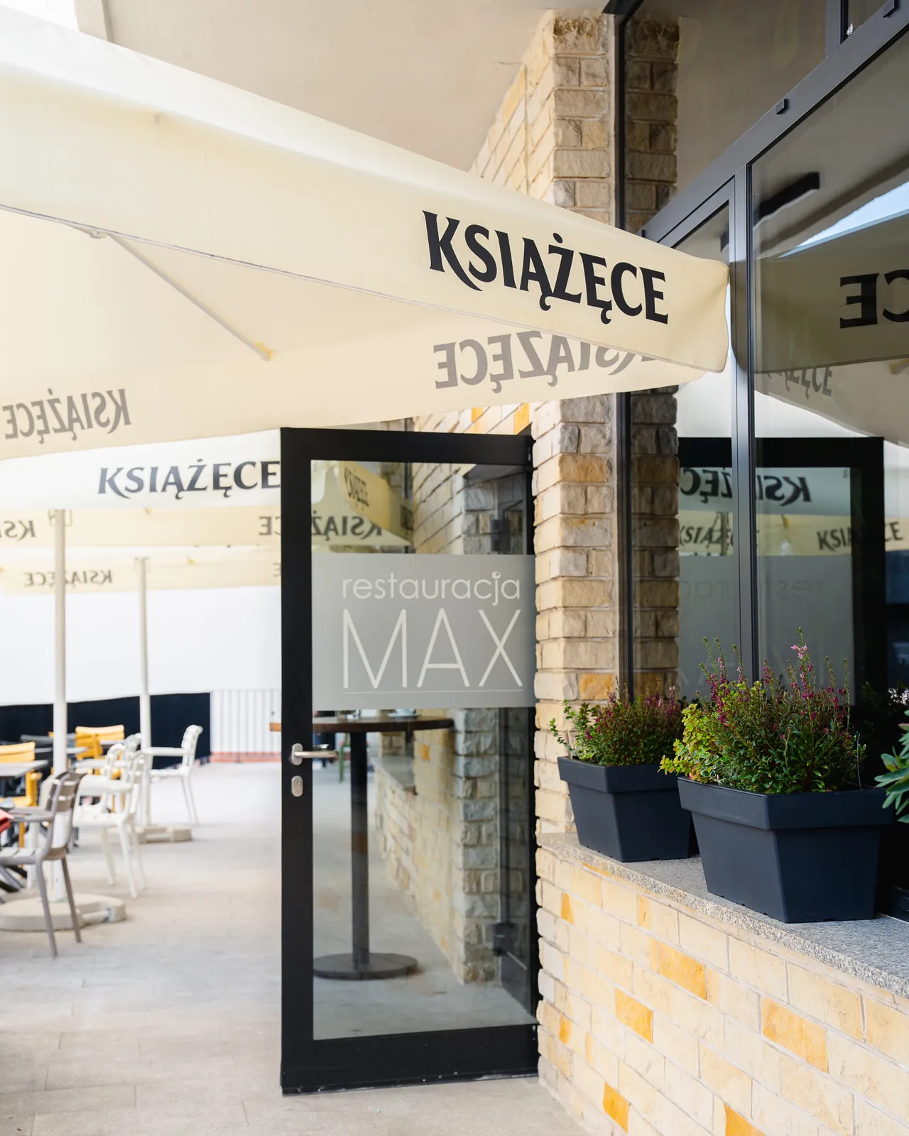 Wejście do Restauracji MAX przy Spodku